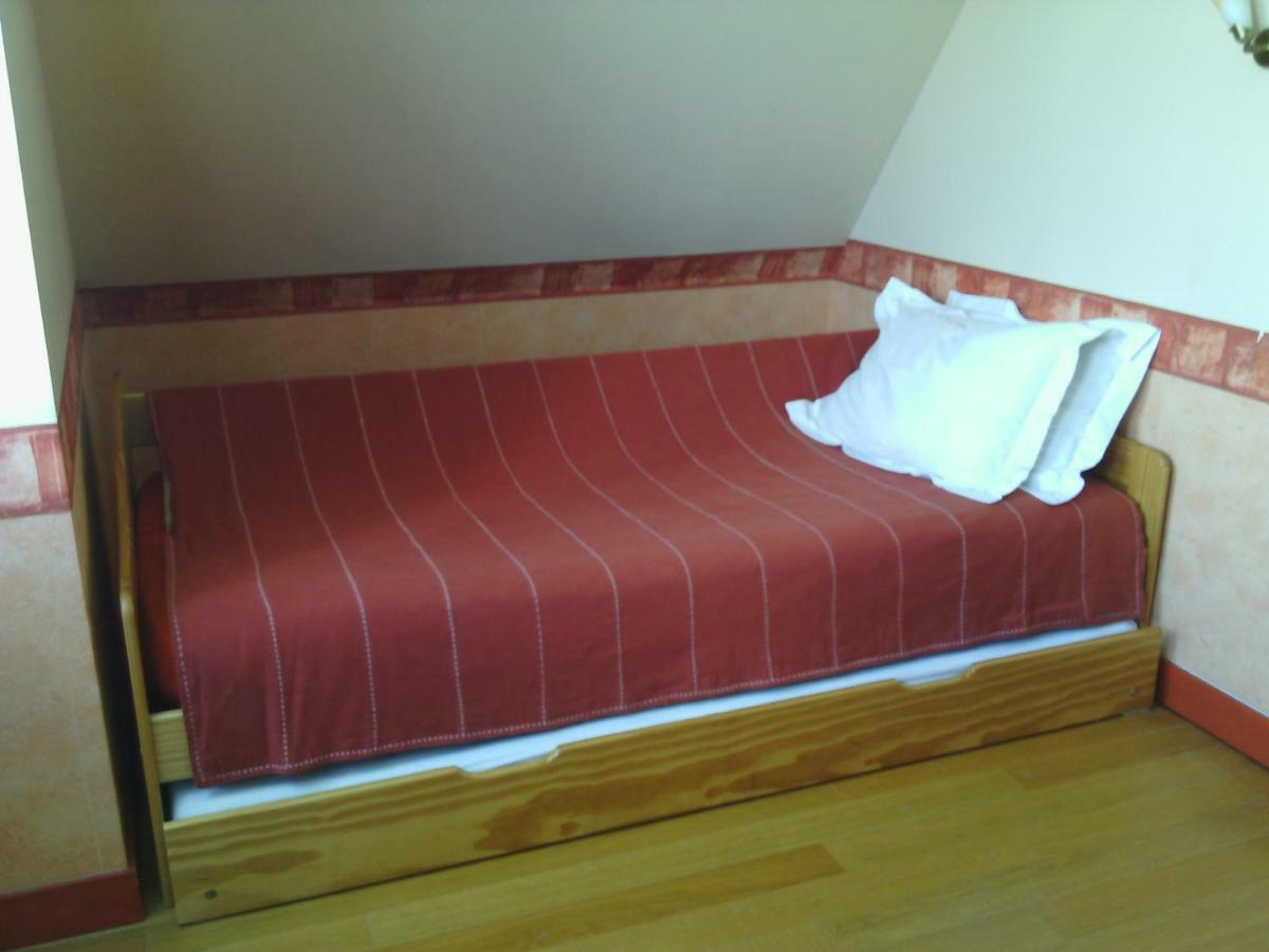 La Roche Bed & Breakfast Saint-Etienne-en-Cogles Bagian luar foto