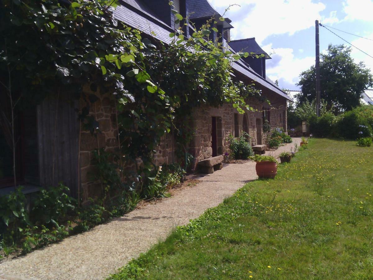 La Roche Bed & Breakfast Saint-Etienne-en-Cogles Bagian luar foto