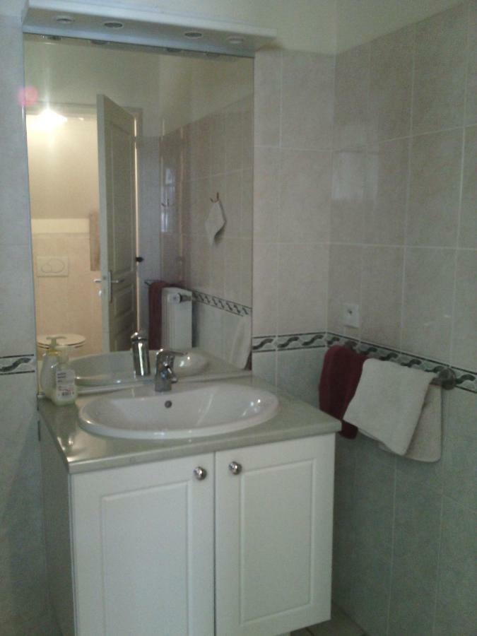 La Roche Bed & Breakfast Saint-Etienne-en-Cogles Bagian luar foto