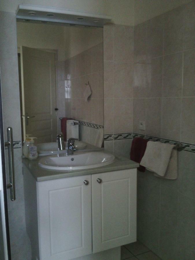 La Roche Bed & Breakfast Saint-Etienne-en-Cogles Bagian luar foto