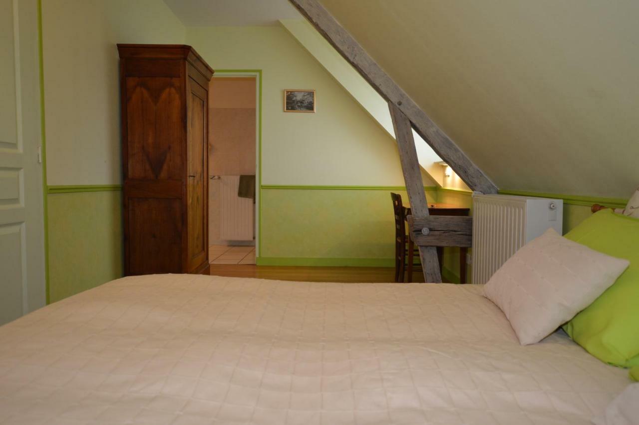 La Roche Bed & Breakfast Saint-Etienne-en-Cogles Bagian luar foto
