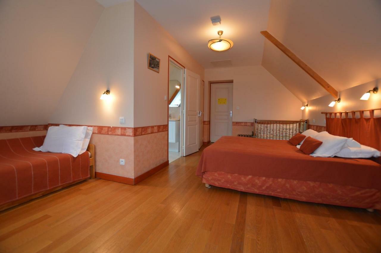 La Roche Bed & Breakfast Saint-Etienne-en-Cogles Bagian luar foto