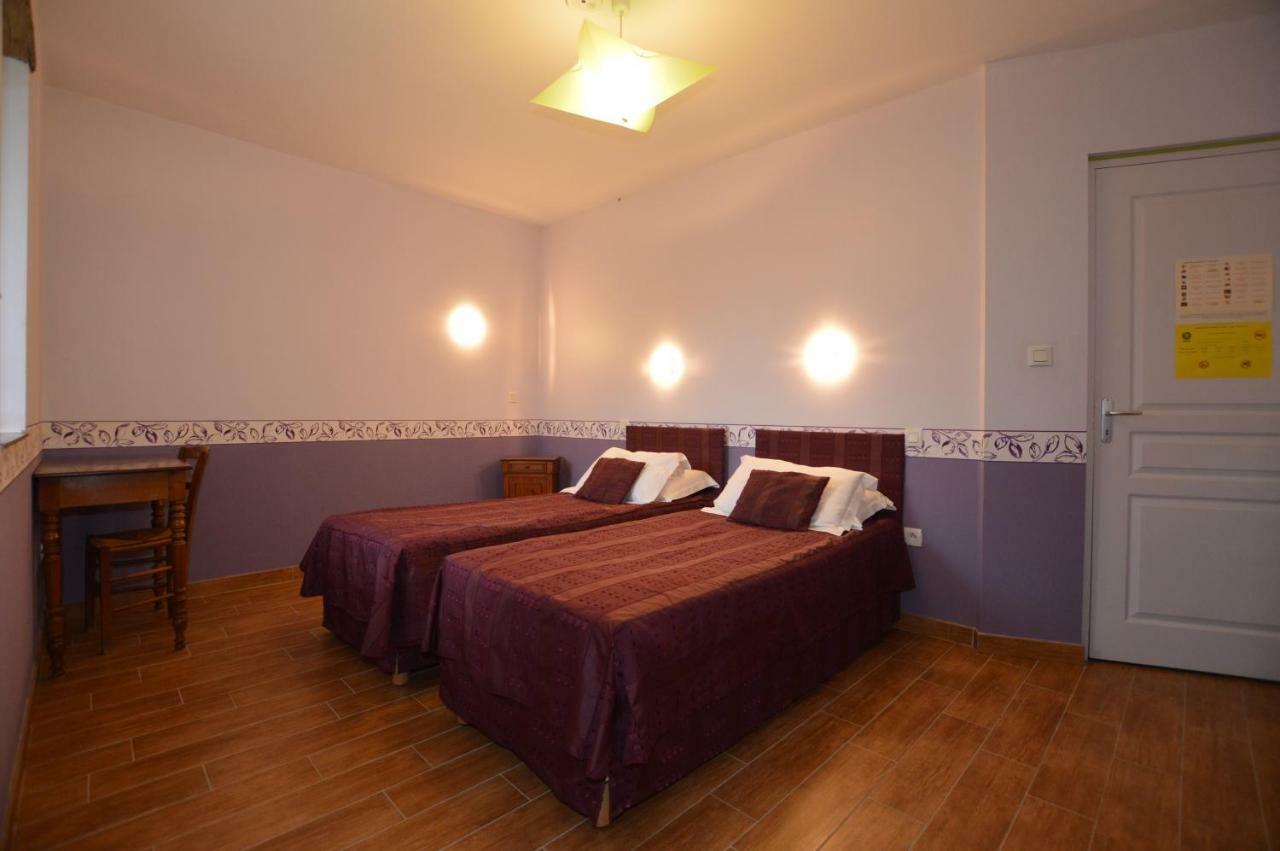 La Roche Bed & Breakfast Saint-Etienne-en-Cogles Bagian luar foto